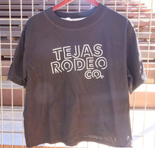 Load image into Gallery viewer, Ladies - Tejas Rodeo Co. Outline Cropped T-Shirt
